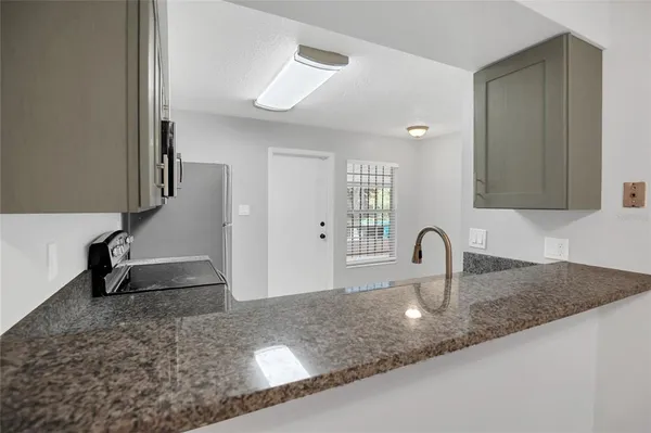 $164,900 | 2801 Willow Run, Orlando, FL 32808