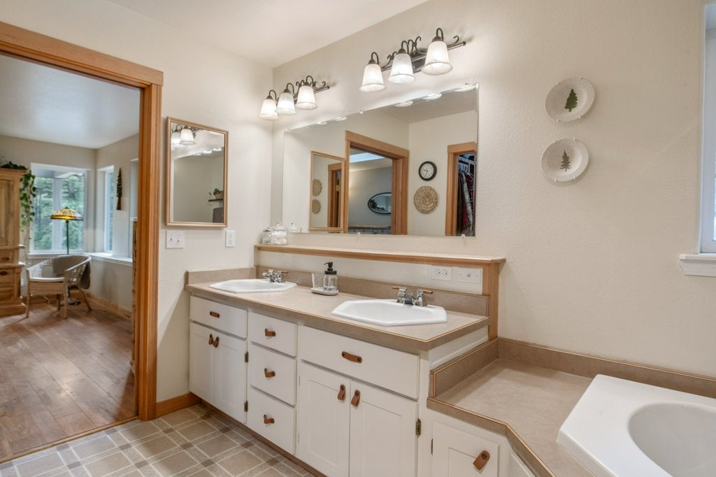 14300 Cambridge Road Bonner, MT 59823 - Photo 21 of 52 Gallery Image 21