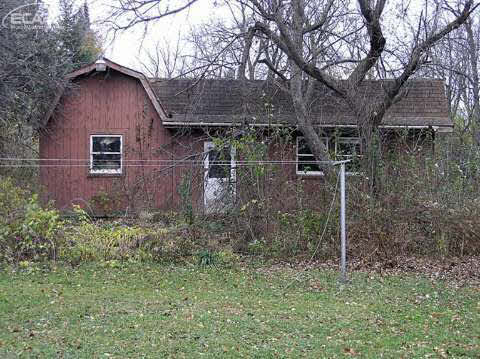 2327 Utley Road Flint, MI 48532 - Photo 20 of 21 20425104-19.JPG