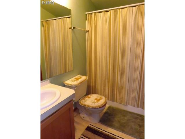 474 Inverness Road Woodland, WA 98674 - Photo 11 of 16 Bathroom