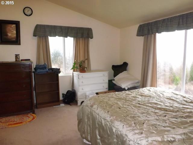 Bedroom, Primary