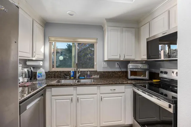 $825,000 | 2816 Fairfield Avenue, Carlsbad, CA 92010