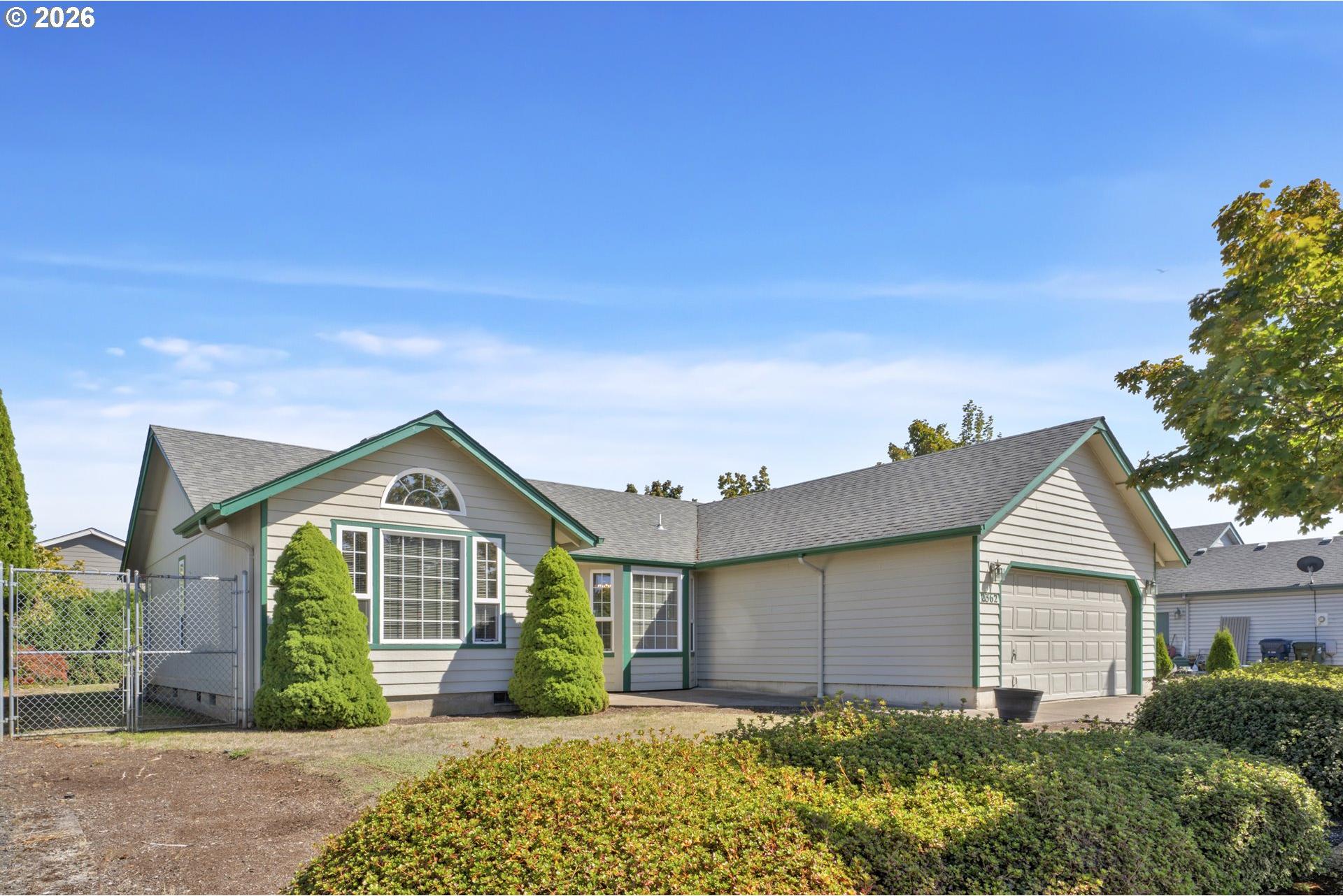 2362 Loch Drive Springfield, OR 97477 - Photo 3 of 32 Gallery Image 3