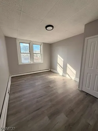 $1,900 | 134 East Jersey Street, Unit 3, Elizabeth Port, NJ 07206