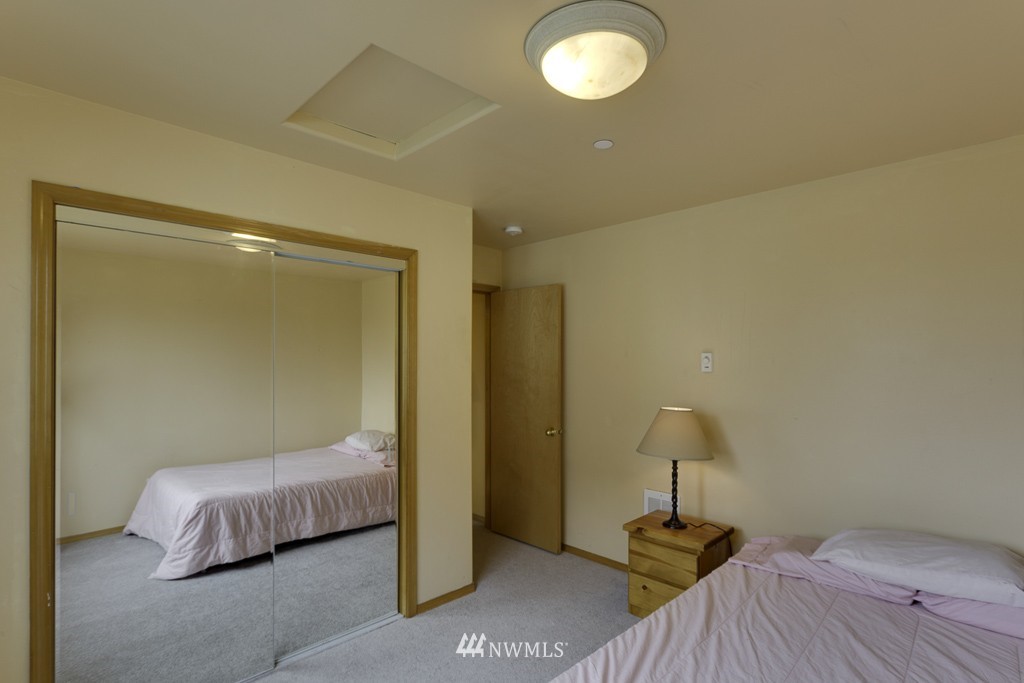 2030 Rucker Avenue, Unit 2 Everett, WA 98201 - Photo 5 of 9