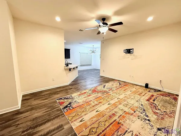 $2,200 | 38510 Maidens Blush Street, Gonzales, LA 70737