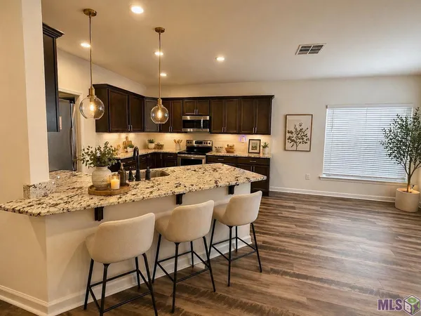 $2,200 | 38510 Maidens Blush Street, Gonzales, LA 70737