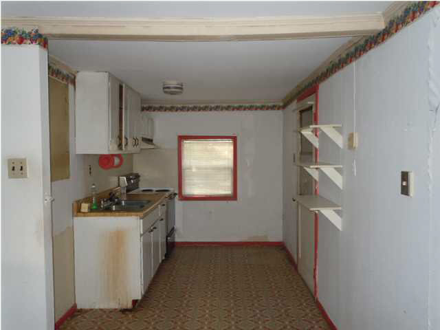 109 Terri Road Flora, MS 39071 - Photo 14 of 20 kitchen