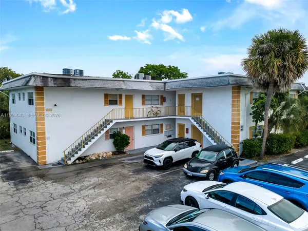 $2,300 | 1001 Northwest 45th Street, Unit 6, Deerfield Beach, FL 33064