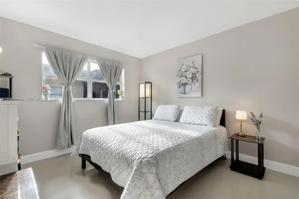 $2,300 | 1001 Northwest 45th Street, Unit 6, Deerfield Beach, FL 33064