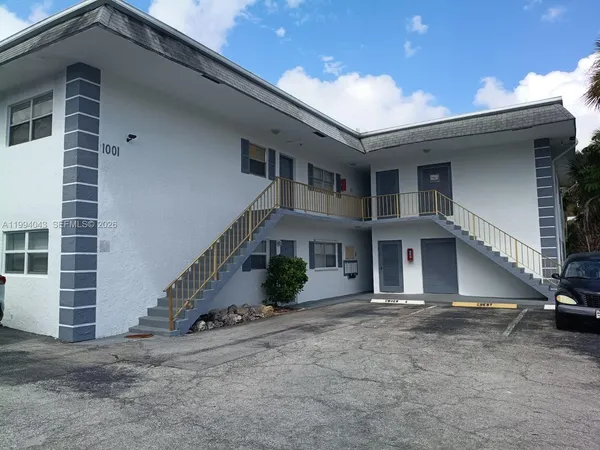 $2,300 | 1001 Northwest 45th Street, Unit 6, Deerfield Beach, FL 33064