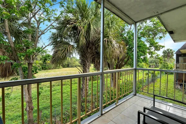 $2,300 | 1001 Northwest 45th Street, Unit 6, Deerfield Beach, FL 33064