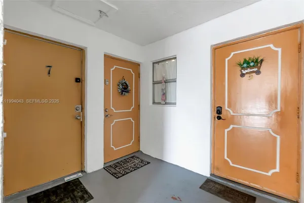 $2,300 | 1001 Northwest 45th Street, Unit 6, Deerfield Beach, FL 33064