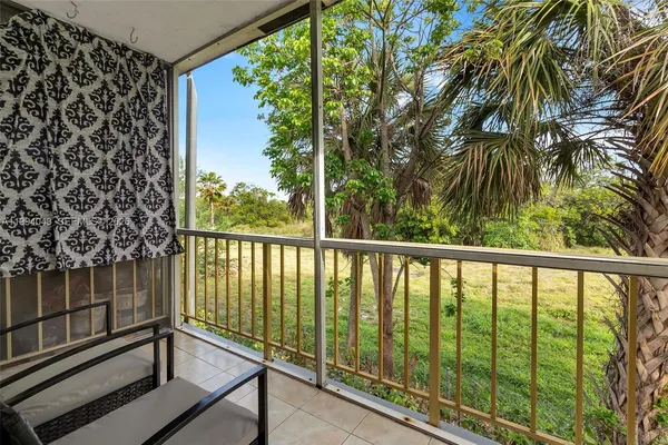 $2,300 | 1001 Northwest 45th Street, Unit 6, Deerfield Beach, FL 33064