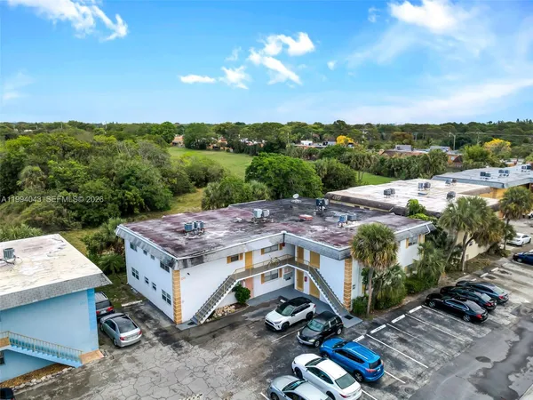 $2,300 | 1001 Northwest 45th Street, Unit 6, Deerfield Beach, FL 33064