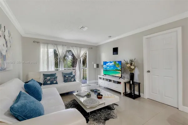 $2,300 | 1001 Northwest 45th Street, Unit 6, Deerfield Beach, FL 33064