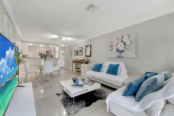 $2,300 | 1001 Northwest 45th Street, Unit 6, Deerfield Beach, FL 33064