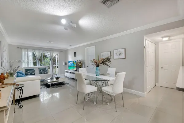 $2,300 | 1001 Northwest 45th Street, Unit 6, Deerfield Beach, FL 33064