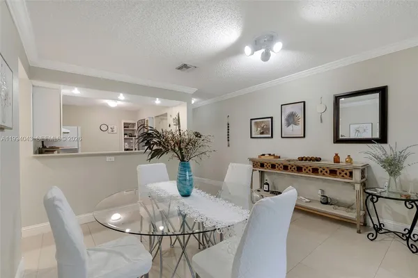 $2,300 | 1001 Northwest 45th Street, Unit 6, Deerfield Beach, FL 33064