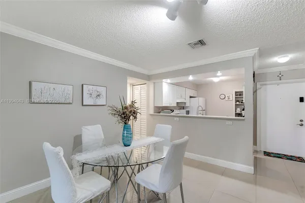 $2,300 | 1001 Northwest 45th Street, Unit 6, Deerfield Beach, FL 33064