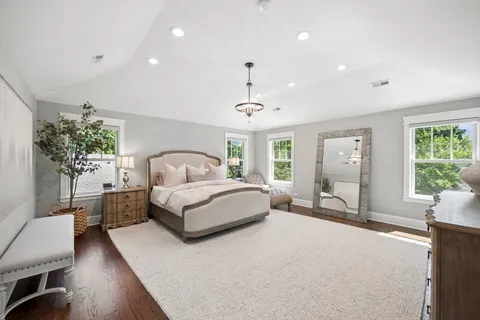 $1,985,000 | 909 Glenwood Lane, Glenview, IL 60025
