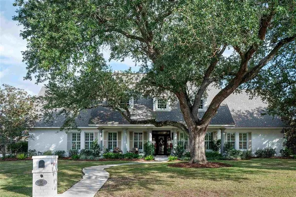 $875,000 | 4117 Maid Stone Drive, Lake Charles, LA 70605