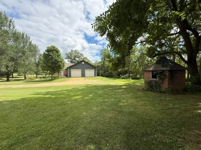 $499,900 | 143 Merry Christmas Lane, Mineral Point, WI 53565