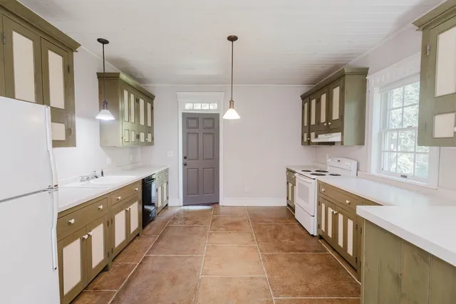 $499,900 | 143 Merry Christmas Lane, Mineral Point, WI 53565