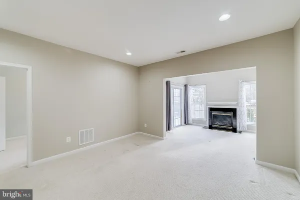 $3,500 | 22072 Avonworth Square, Broadlands, VA 20148