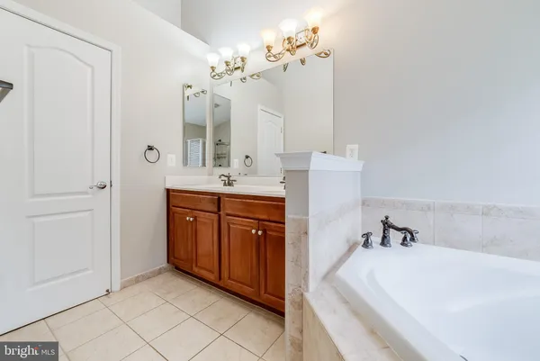 $3,500 | 22072 Avonworth Square, Broadlands, VA 20148