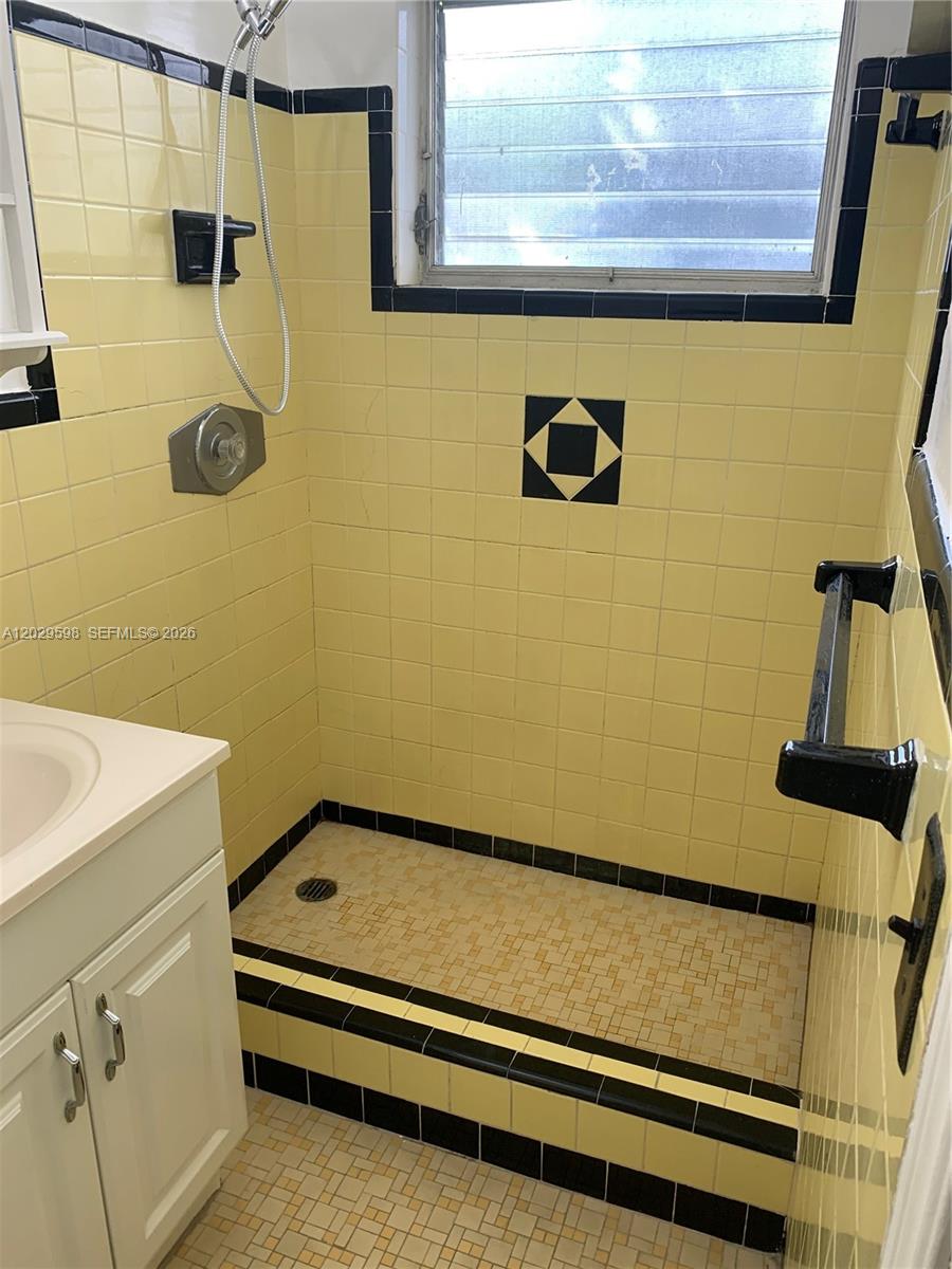5616 Arthur Street, Unit N Hollywood, FL 33021 - Photo 8 of 11