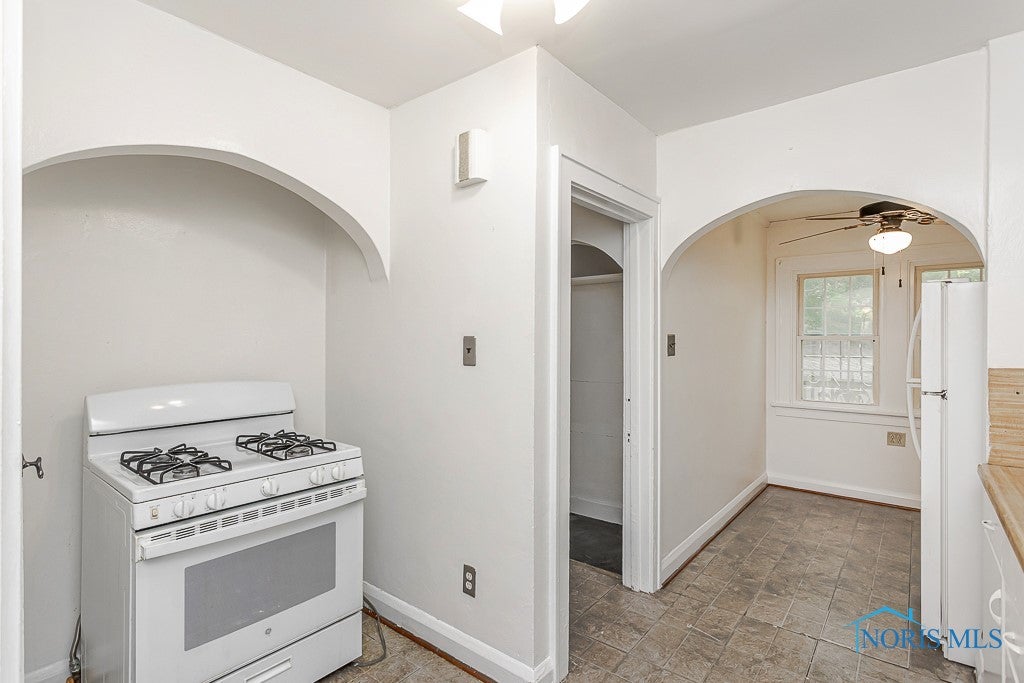 2529 Greenbriar Road Toledo, OH 43607 - Photo 18 of 33 Gallery Image 18