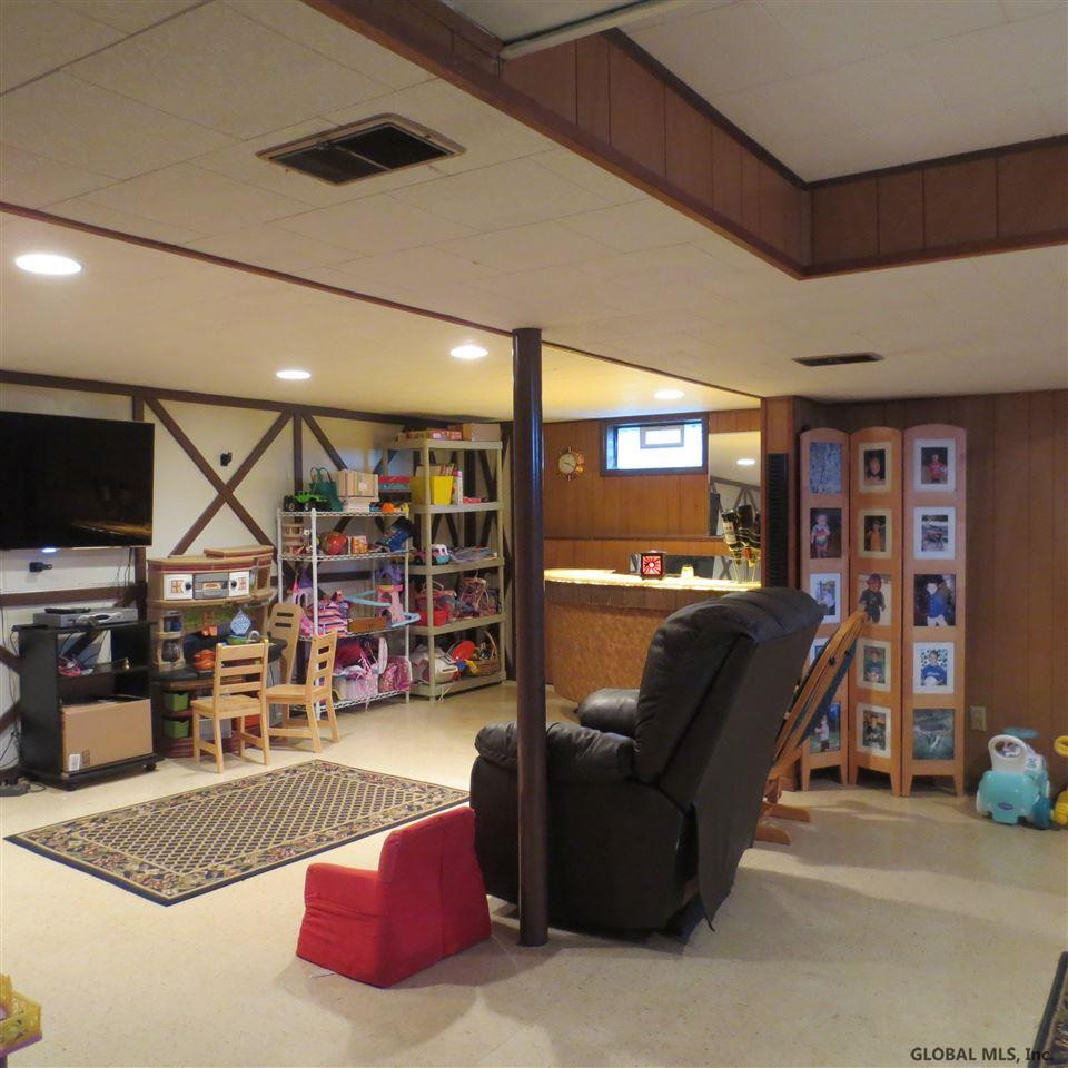 62 Hunting Road Colonie, NY 12205 - Photo 19 of 25 Photo 19