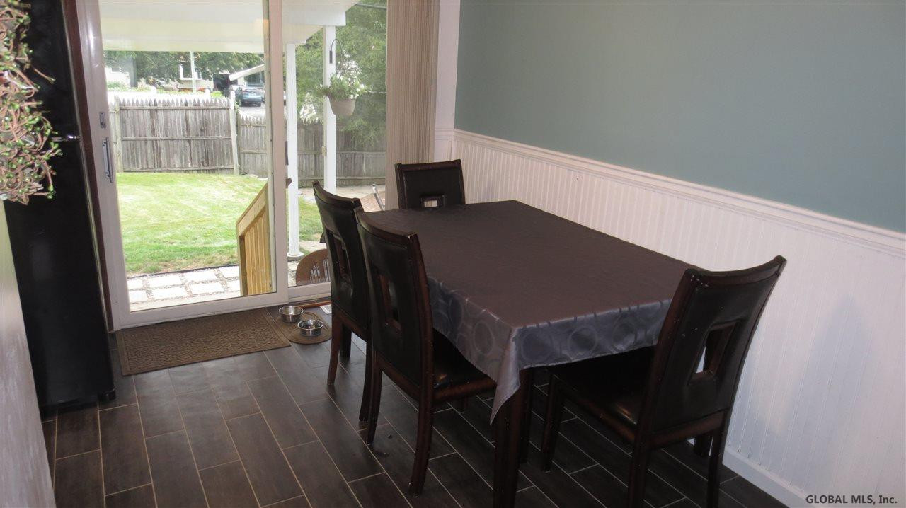 62 Hunting Road Colonie, NY 12205 - Photo 9 of 25 Photo 9
