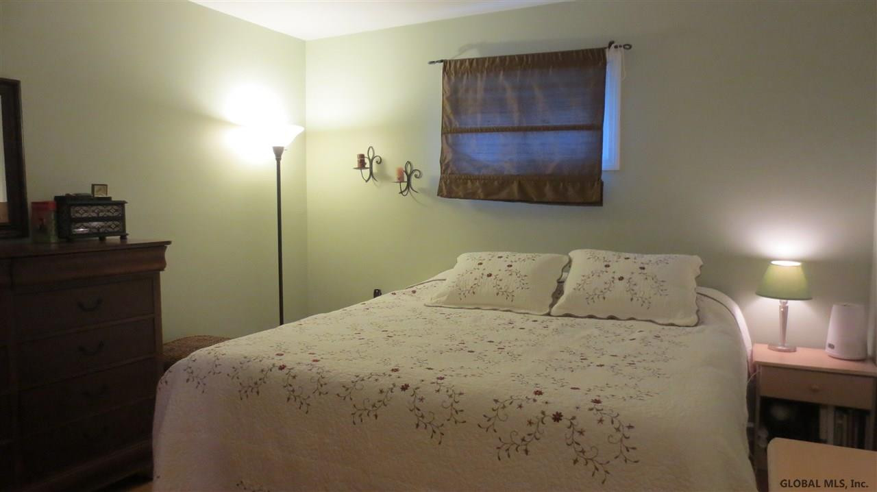 62 Hunting Road Colonie, NY 12205 - Photo 10 of 25 Photo 10