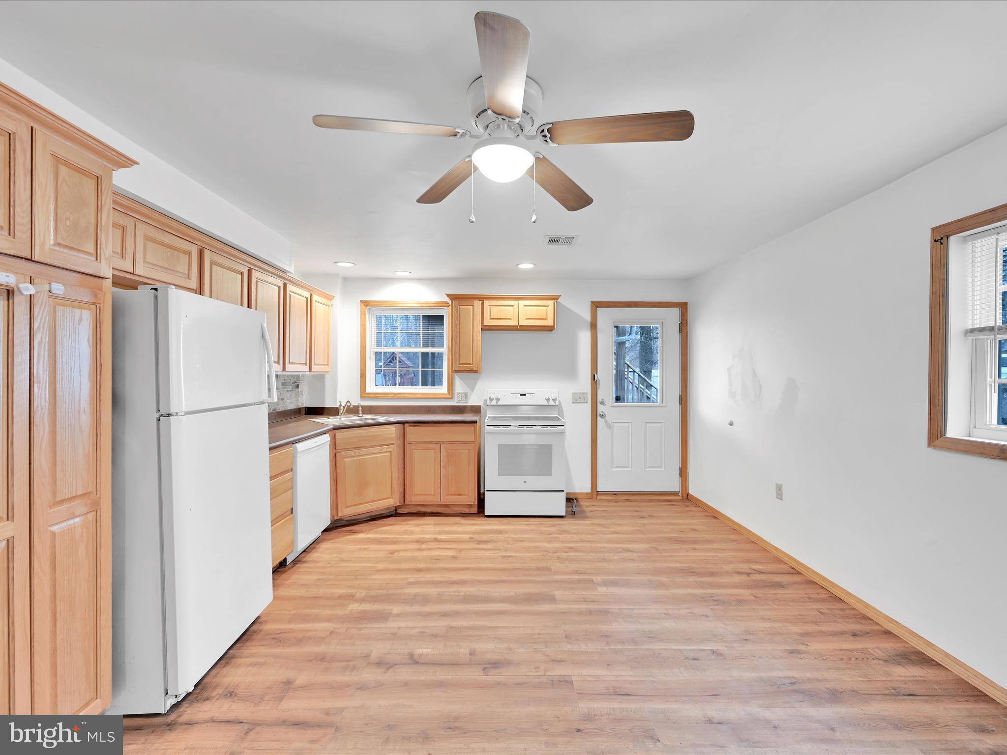52 North Sheridan Road Newmanstown, PA 17073 - Photo 10 of 30 Kitchen