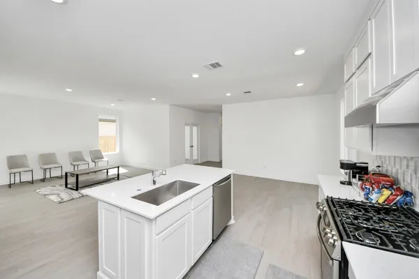 $2,200 | 1058 Blue Stone Drive, Beasley, TX 77417