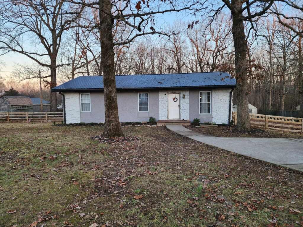 130 Robin Hood Road Dickson, TN 37055 - Photo 2 of 12 Gallery Image 2