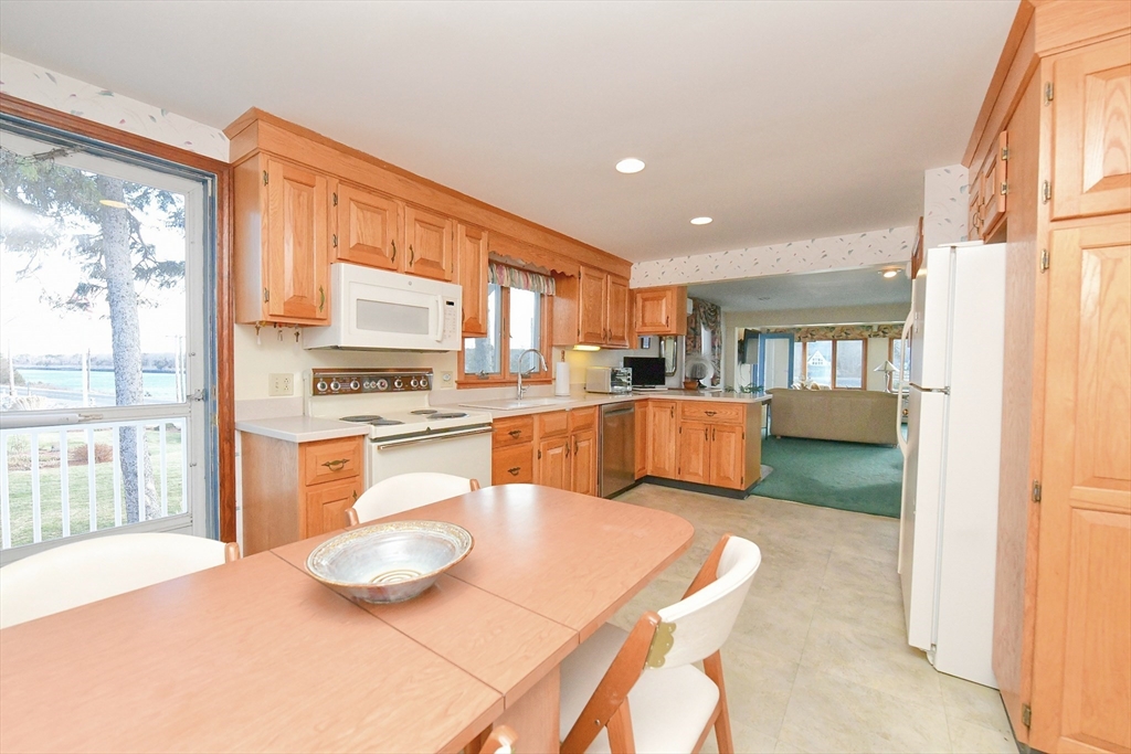 18 Gibbs Road Bourne, MA 02562 - Photo 8 of 42