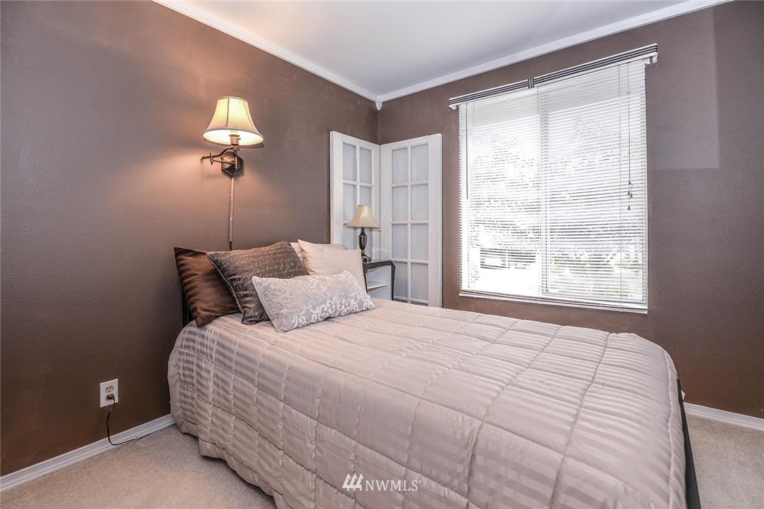 11721 Northeast 165th Place Bothell, WA 98011 - Photo 20 of 25 Gallery Image 20