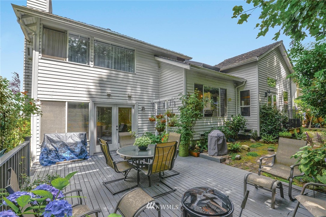 11721 Northeast 165th Place Bothell, WA 98011 - Photo 24 of 25 Gallery Image 24