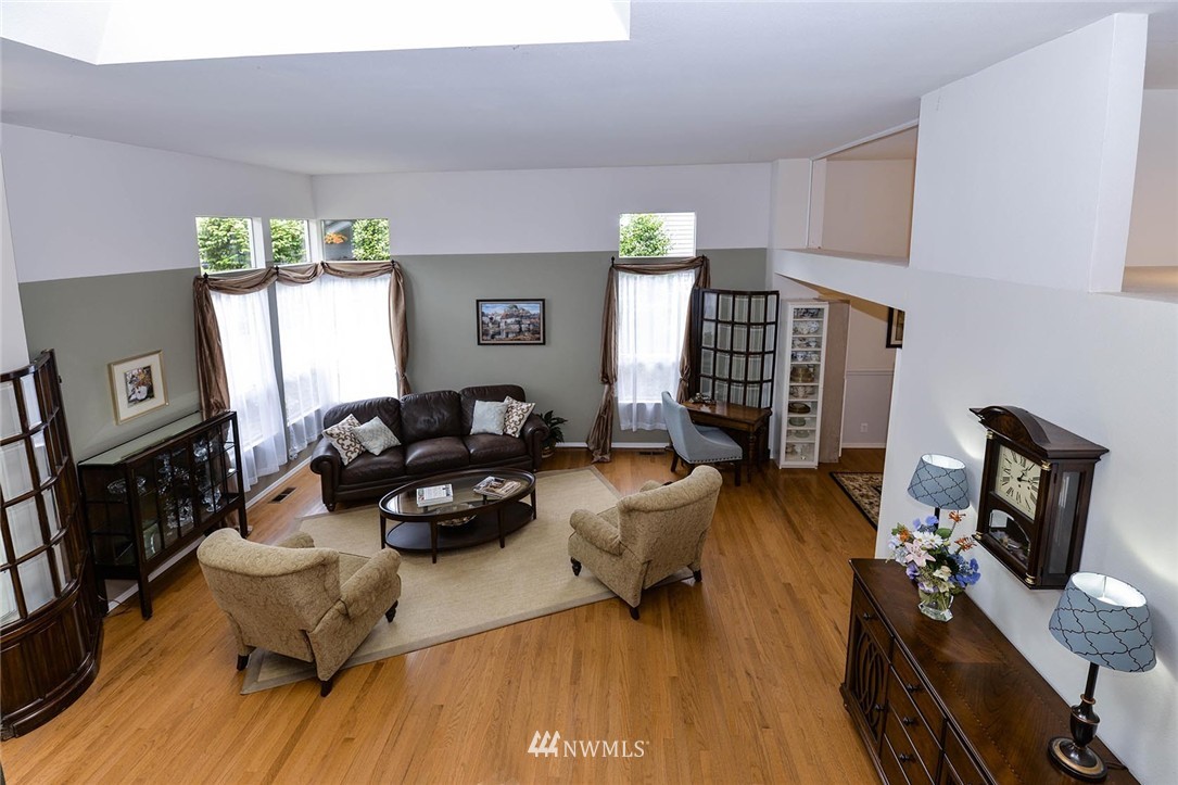11721 Northeast 165th Place Bothell, WA 98011 - Photo 5 of 25 Gallery Image 5