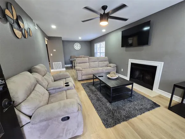$1,900 | 4032 Tumble Wood Trail, Unit 103, Tampa, FL 33613