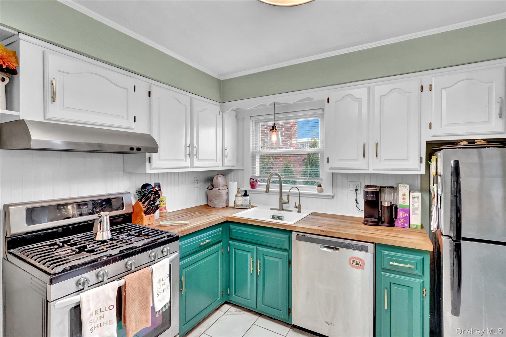 2642 Clovermere Road Oceanside, NY 11572 - Photo 11 of 27