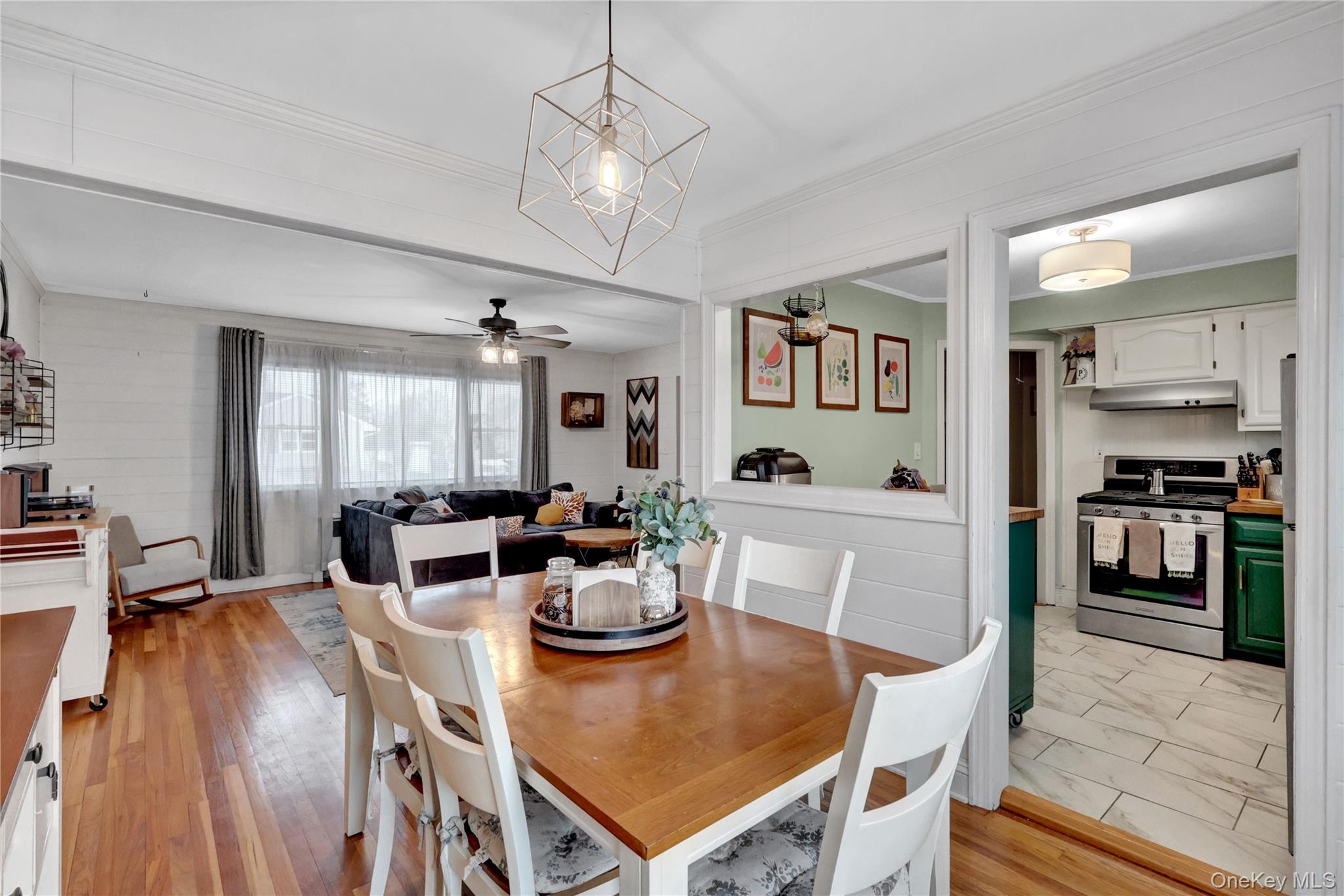 2642 Clovermere Road Oceanside, NY 11572 - Photo 13 of 27