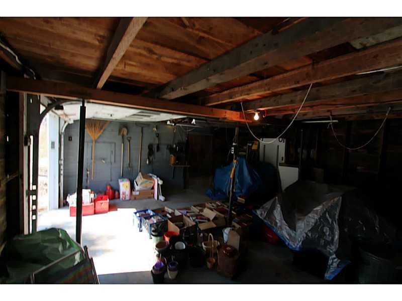 184 Skillings Corner Road Auburn, ME 04210 - Photo 14 of 14 Garage.