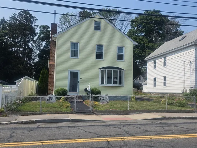 $2,250 | 63 Oak Street, Unit 1, Taunton, MA 02780