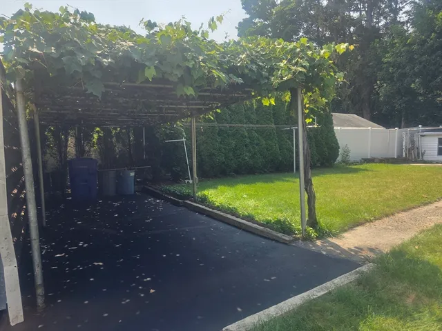 $2,250 | 63 Oak Street, Unit 1, Taunton, MA 02780