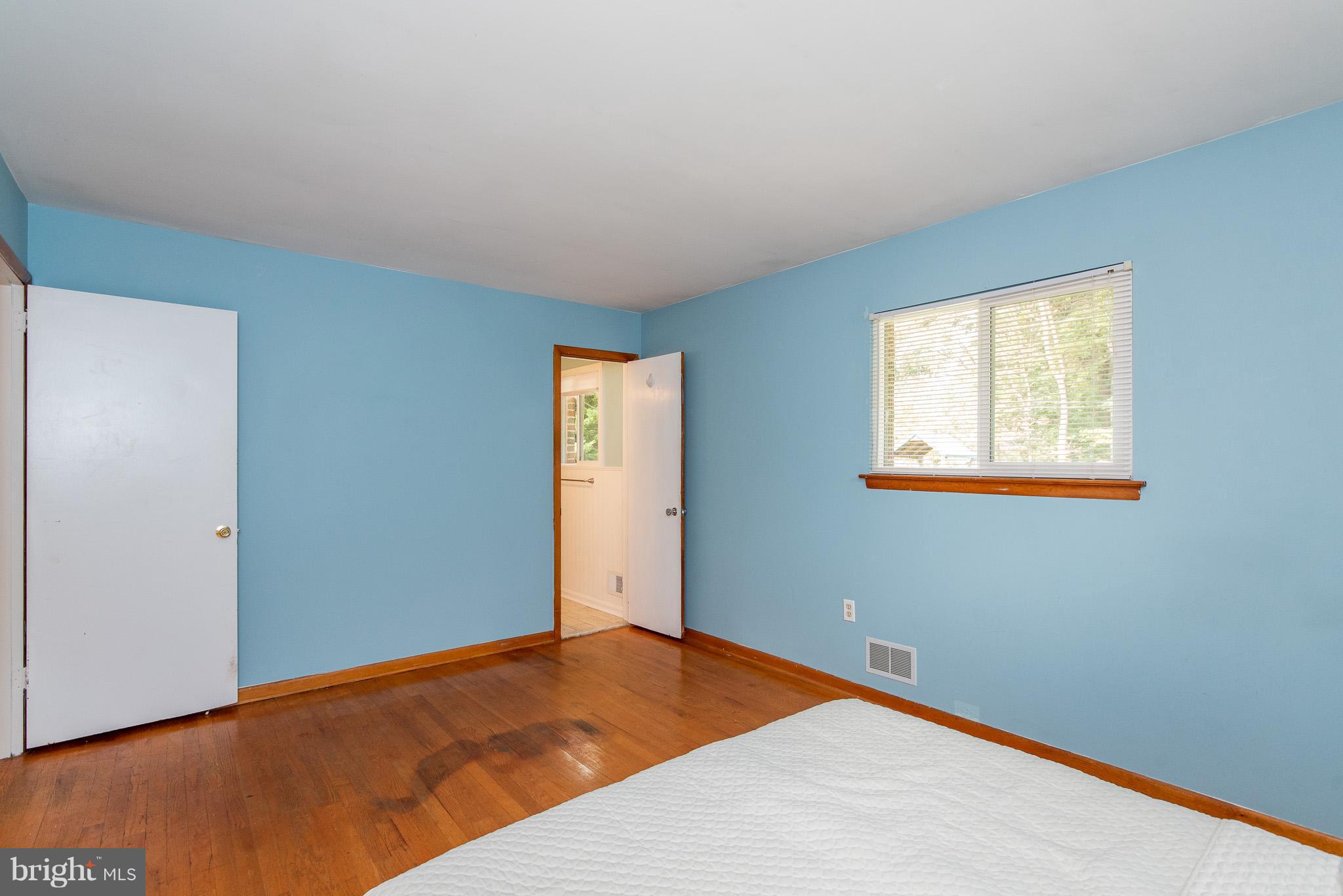 615 Eliot Road Pasadena, MD 21122 - Photo 18 of 43 a view of a room with a window