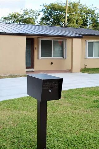 $440,000 | 1715 North 59th Avenue, Hollywood, FL 33021